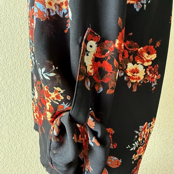 Daniel Rainn Black Floral Blouse - Petite XS - Picture 5 of 6
